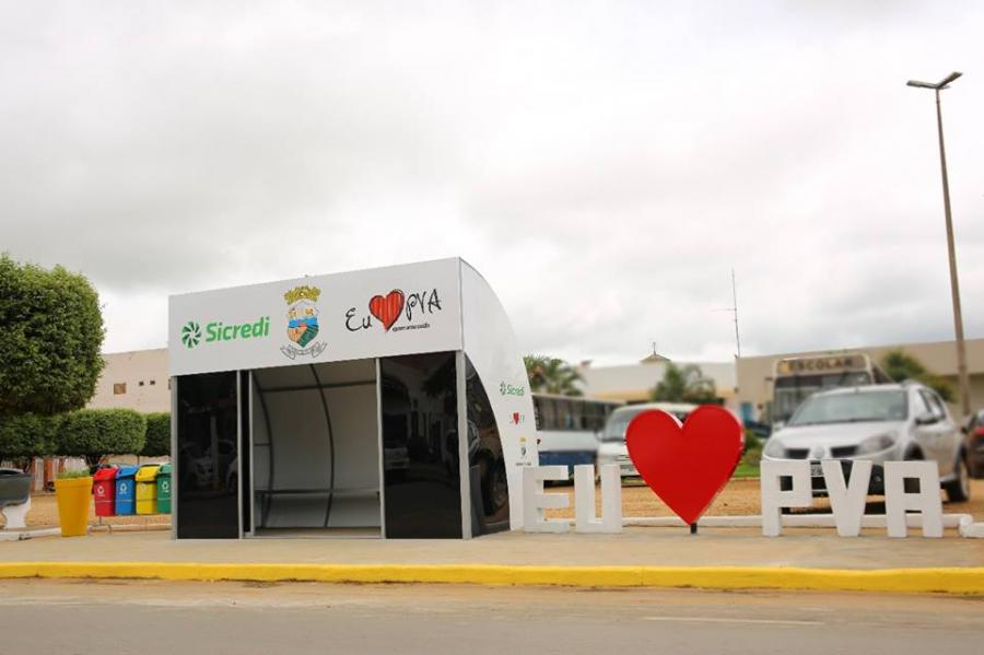 Prefeitura de Primavera inaugura 1º ponto de ônibus do país, fechado, com wi-fi e tomadas para recarregar celular