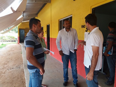 Vereadores Luis Costa e Carlos Instrutor protocolam pedido de melhorias a Escola Estadual Anexo do Assentamento Nova Poxoreú