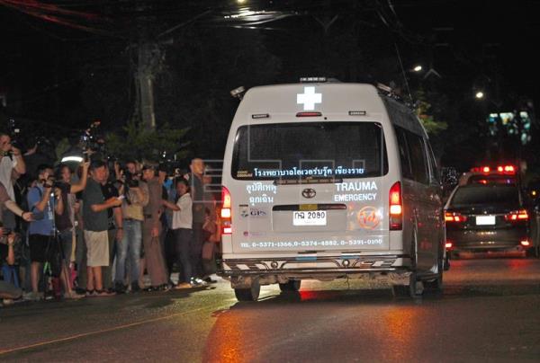 Autoridades confirmam que 4 resgatados foram levados a hospital na Tailândia