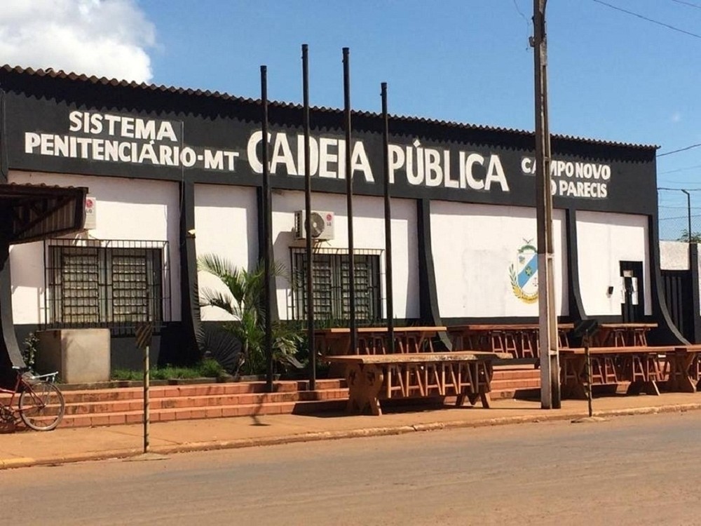 Presos fazem colegas reféns e 5 detentos ficam feridos após tumulto em cadeia