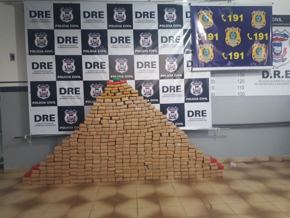 Motorista de MS é preso com 413 tabletes de maconha