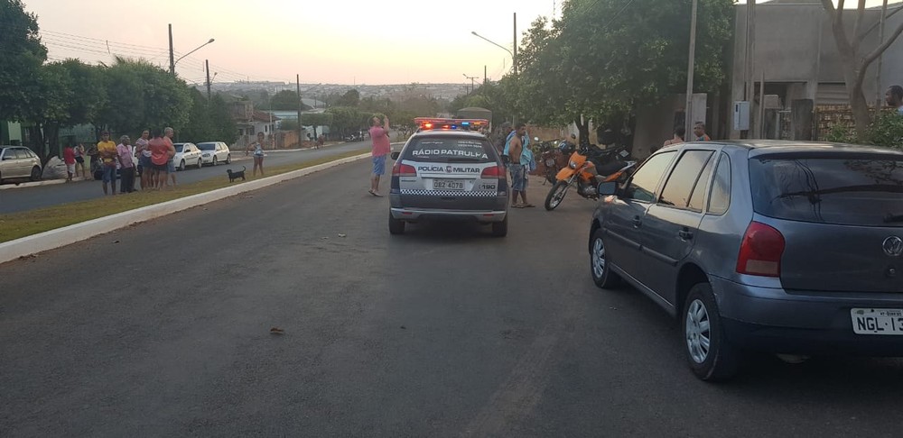 Homem é morto a tijoladas após brigar com amigo que deu em cima da mulher dele