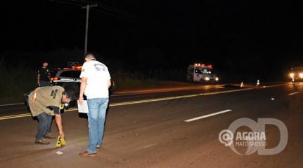 Motociclista morre em acidente envolvendo carreta na BR-130