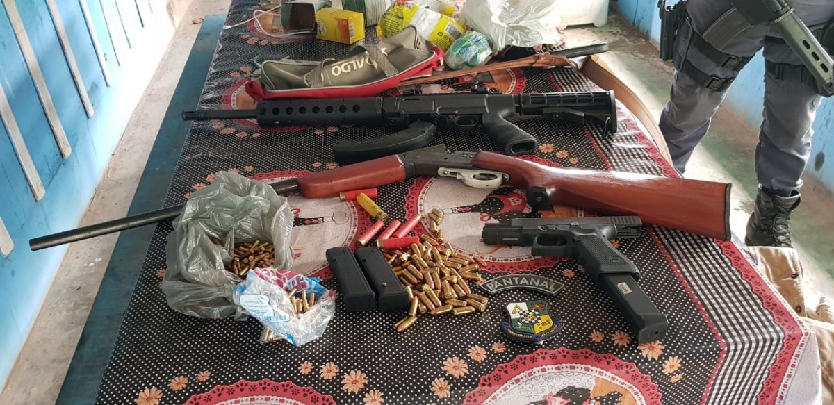 Três são presos por invadirem fazenda e manterem funcionário refém no Nortão