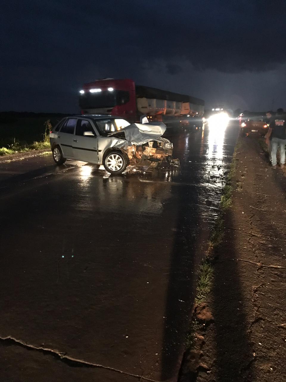 Mãe e bebê ficam feridos em acidente na MT 130