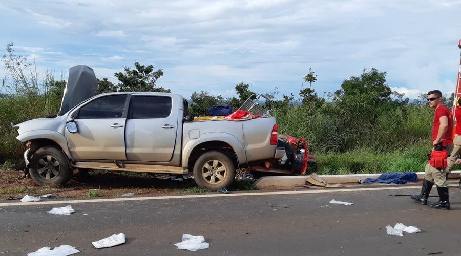 Acidente na BR-070 deixa três pessoas mortas