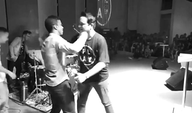 Com a palavra: PSD declara apoio ao prefeito Léo, ops ou melhor pastor Abrão da Assembleia de Deus Madureira declara apoio a Léo