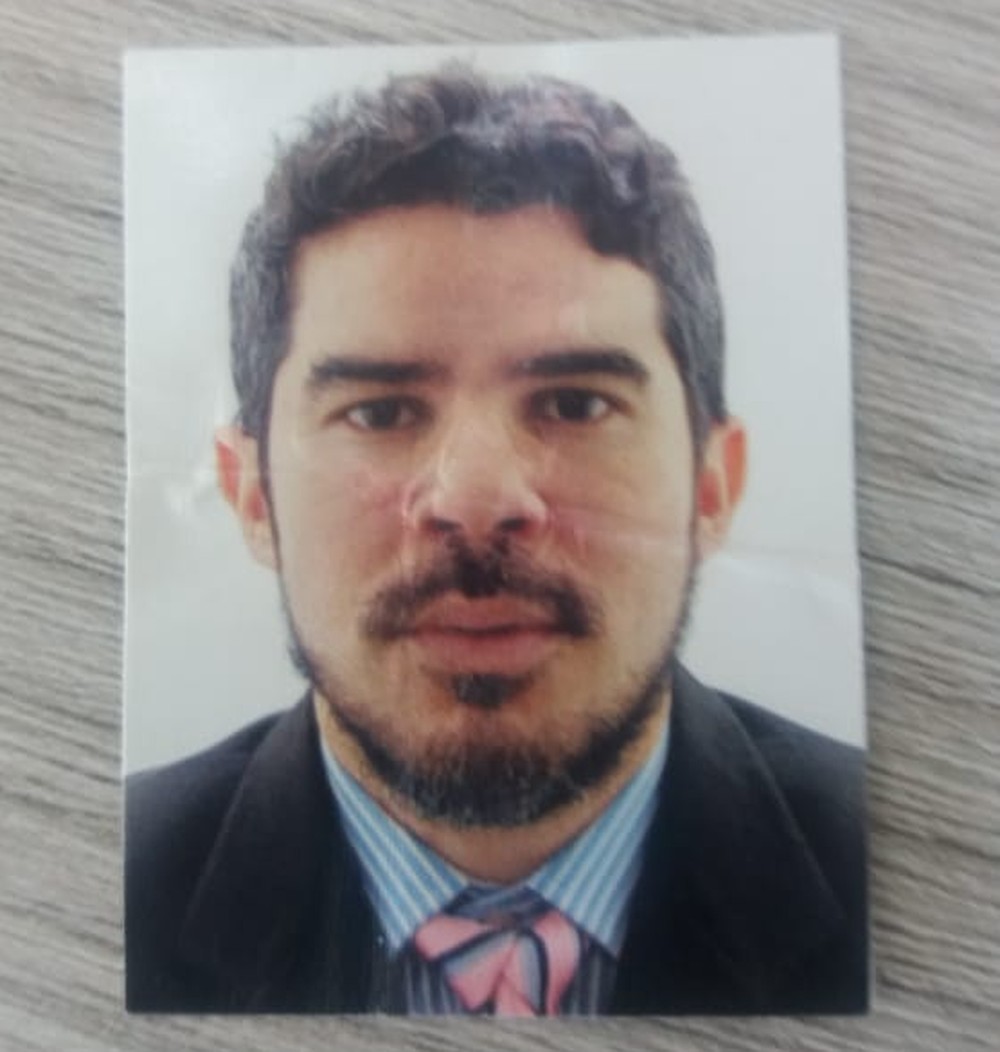 Jornalista é encontrado morto em terreno baldio em Cuiabá e polícia vê indícios de violência