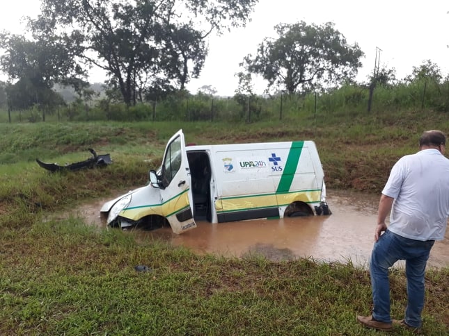 Vereador Luis Costa questiona executivo por não realizar manutenções regulares em ambulâncias