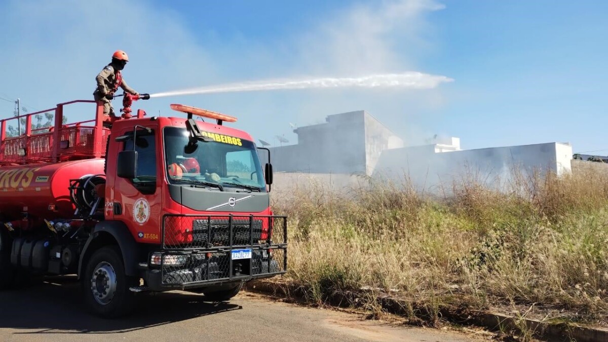 Tempo seco e aumento nas queimadas: Secretaria faz alerta e pede colaboração para que a população evite incêndios e denuncie