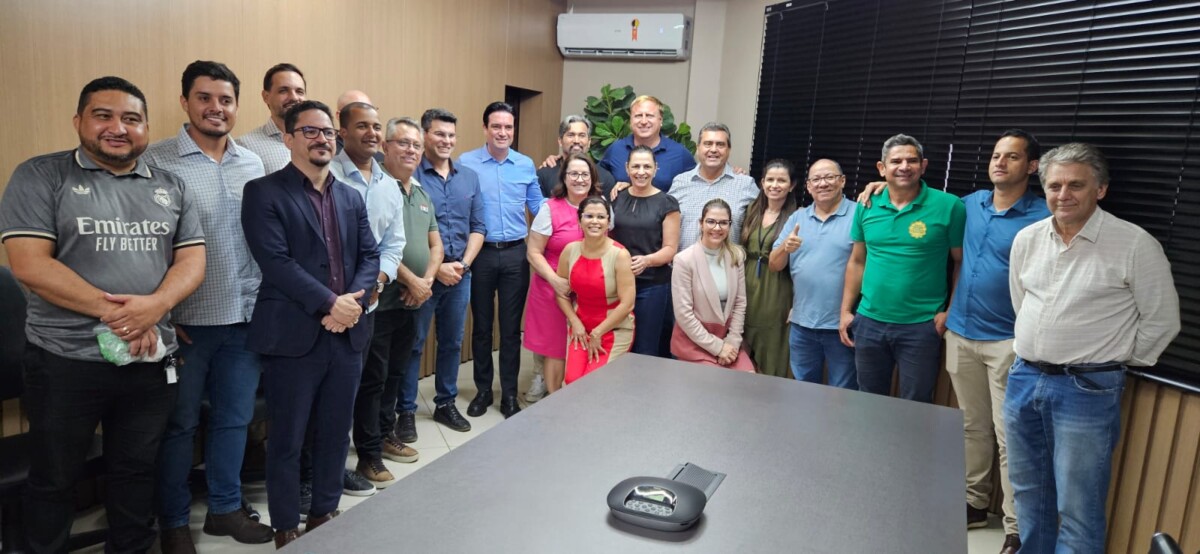 Prefeito Sérgio Machnic recebe visita do presidente da Associação dos Municípios