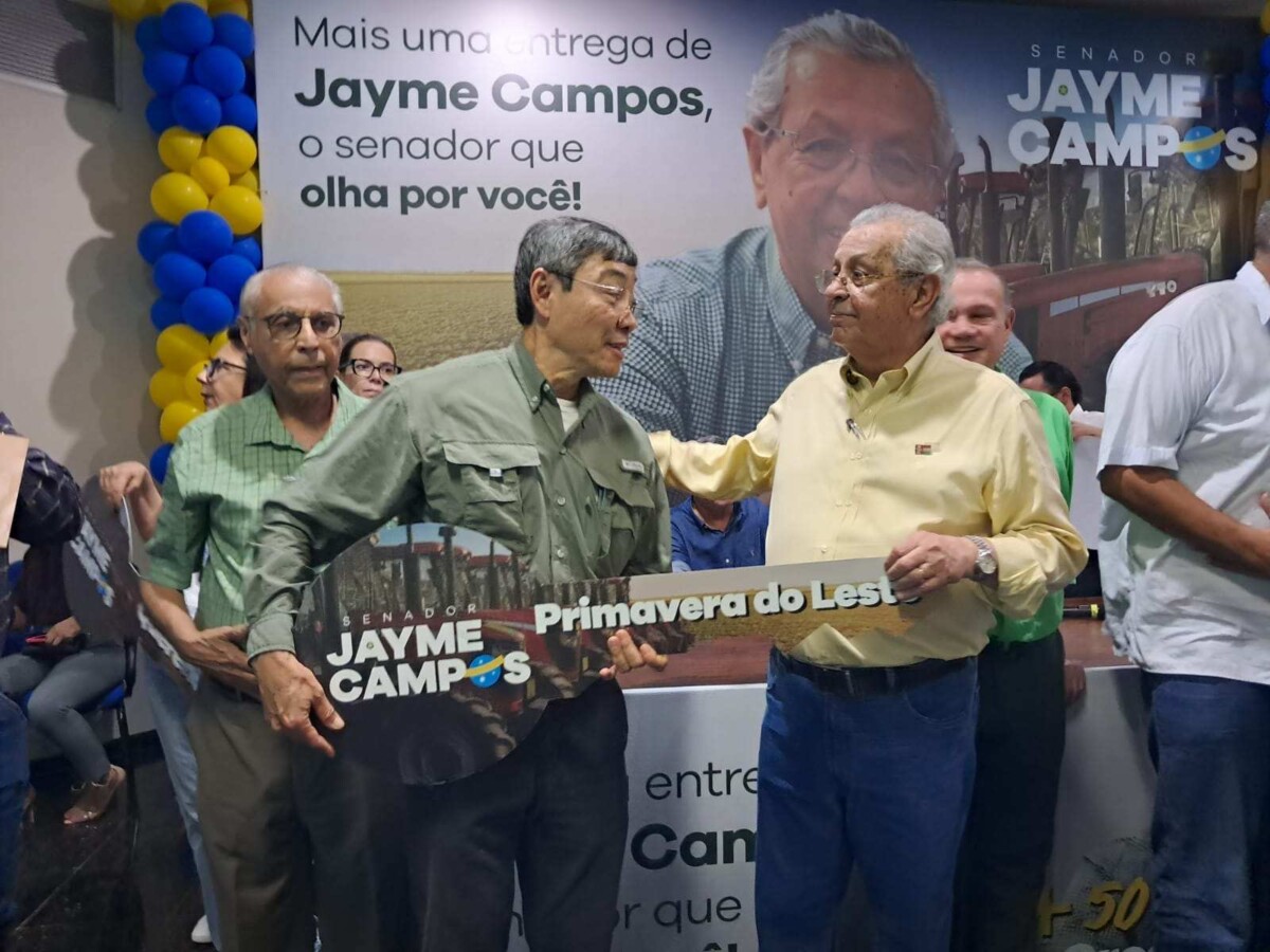 Primavera do Leste é contemplada com maquinário agrícola por meio do Programa PROMAQ