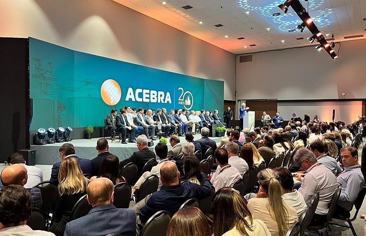 Primavera do Leste acompanha debates do primeiro dia do Congresso Cerealista Brasileiro e reforça protagonismo do município no setor