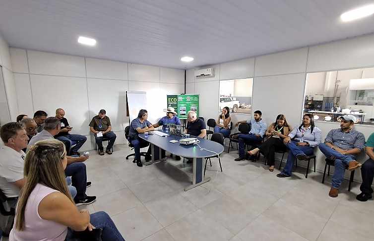 Prefeito Sérgio Machnic recebe deputado Gilberto Cattani e representantes da Ovinomat