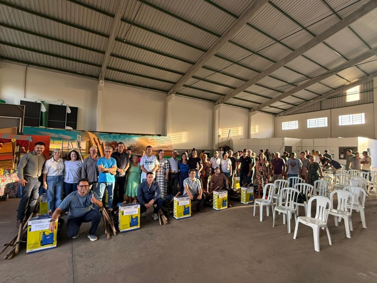 Primavera do Leste fortalece agricultura familiar com entrega de 40 kits de ferramentas manuais