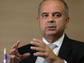 Coordenador de campanha se diz surpreso com fuga de Flávio